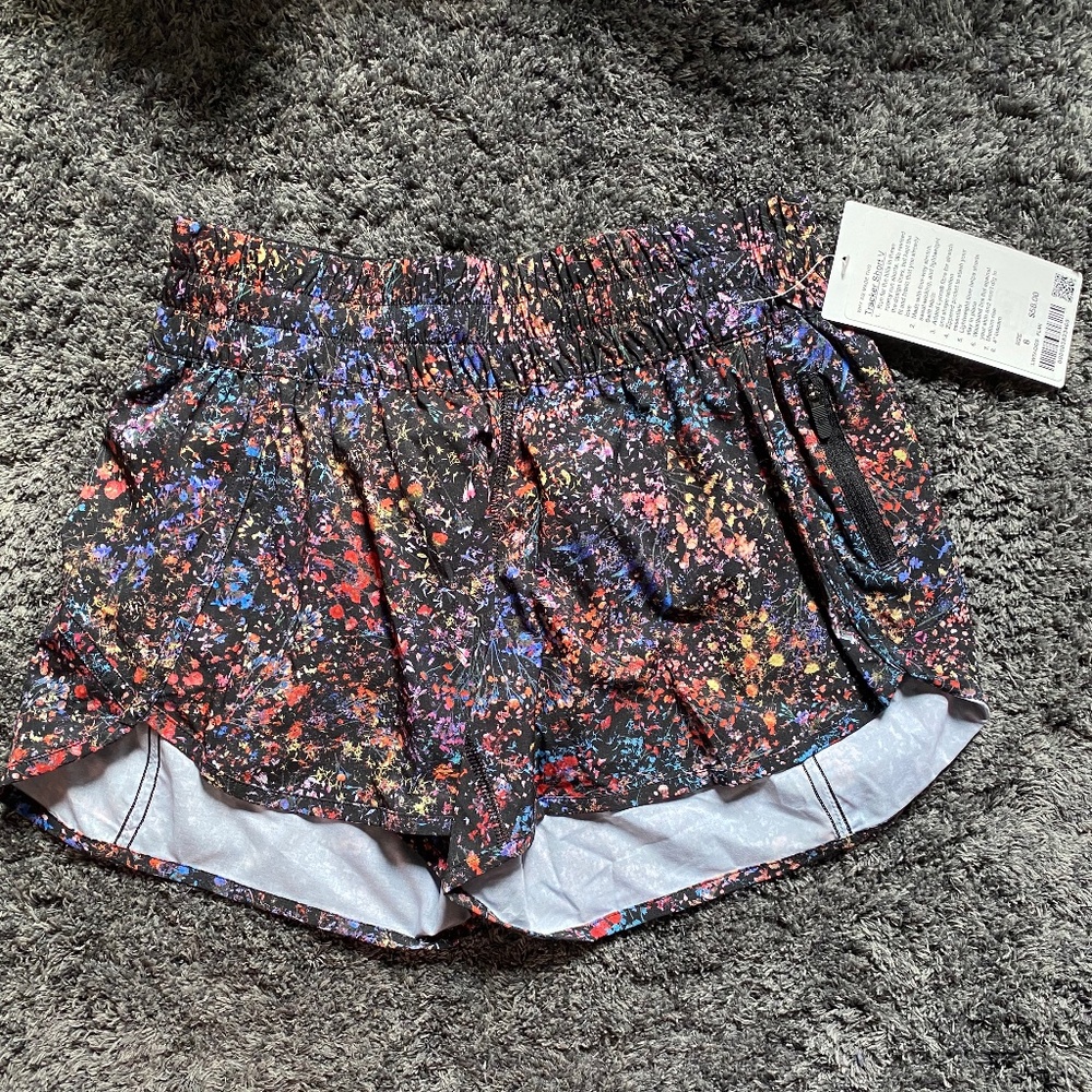 Lululemon Tracker Short, Size 8